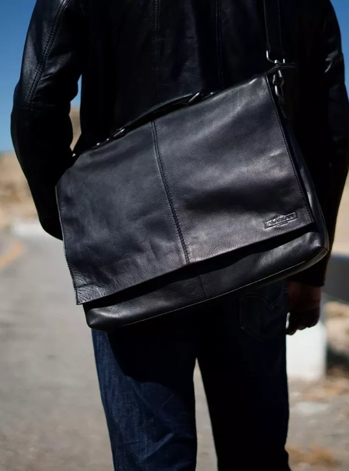 Alaskan-Barristo-Slim-Briefcase-1.webp Alaskan-Barristo-Slim-Briefcase-1.webp