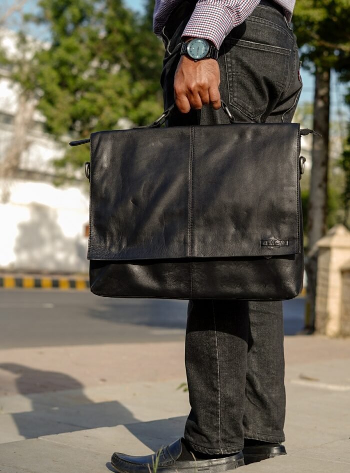 Alaskan-Barristo-Slim-Briefcase-4.jpg Alaskan-Barristo-Slim-Briefcase-4.jpg