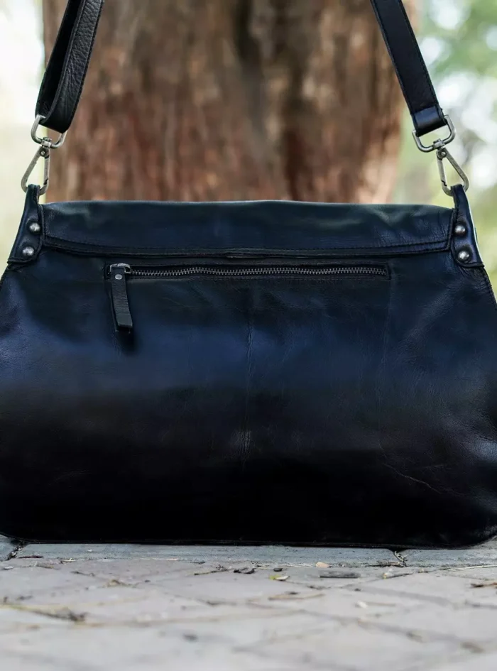 Alaskan-Classic-Satchel-5.webp Alaskan-Classic-Satchel-5.webp
