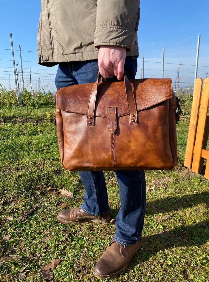 Alaskan-Schultz-Brown-Leather-Briefcase-3.jpg Alaskan-Schultz-Brown-Leather-Briefcase-3.jpg