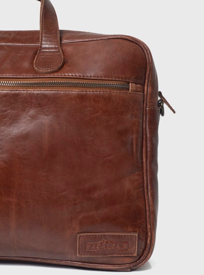 Albert_Classic_Brown_Leather_Laptop_Briefcase201.jpg Albert_Classic_Brown_Leather_Laptop_Briefcase201.jpg