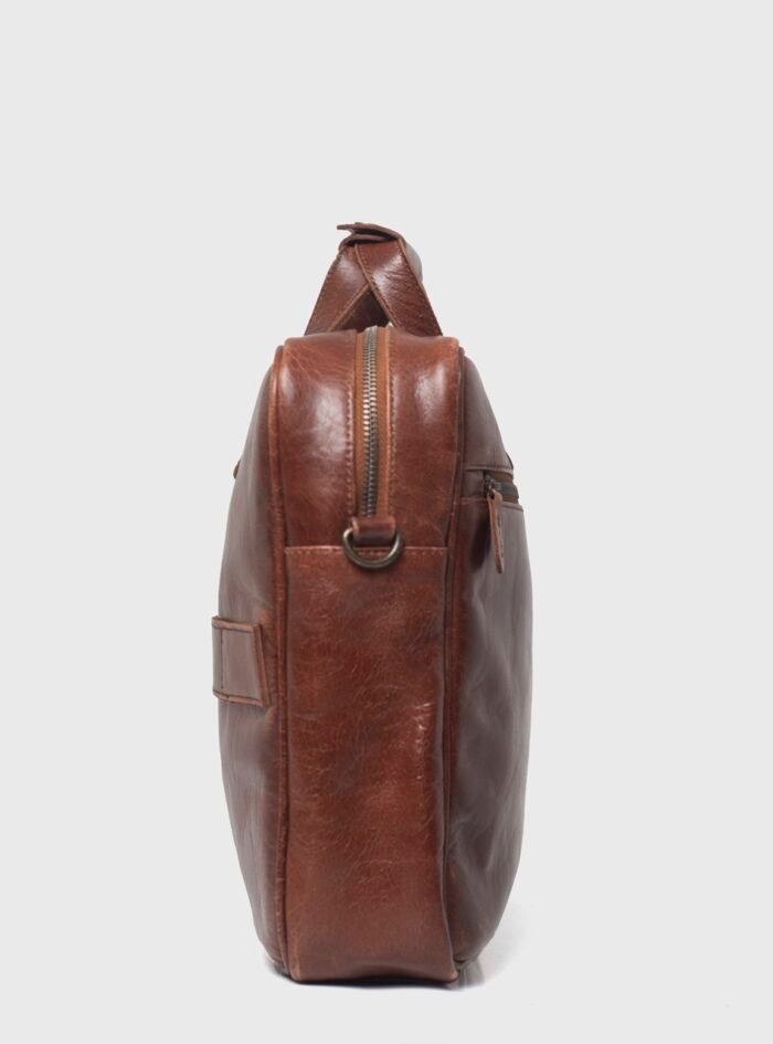 Albert_Classic_Brown_Leather_Laptop_Briefcase202.jpg Albert_Classic_Brown_Leather_Laptop_Briefcase202.jpg