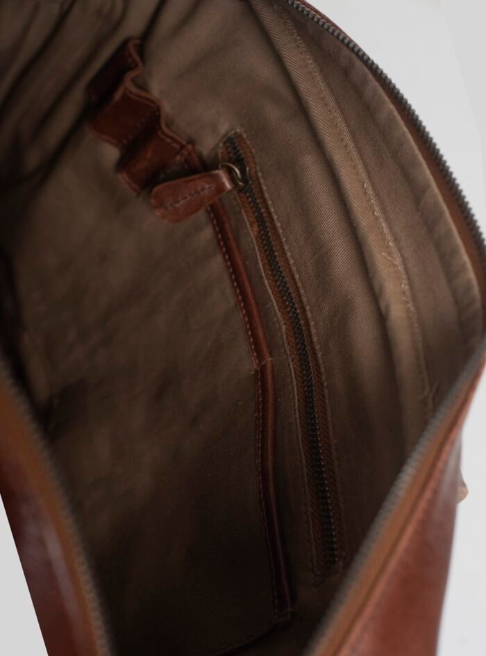 Albert_Classic_Brown_Leather_Laptop_Briefcase208.jpg Albert_Classic_Brown_Leather_Laptop_Briefcase208.jpg