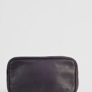 Angus-Black-Leather-Toiletry-Bag204.jpg