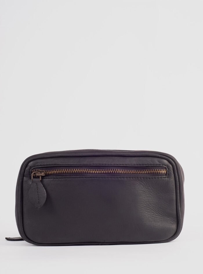 Angus-Black-Leather-Toiletry-Bag205.jpg Angus-Black-Leather-Toiletry-Bag205.jpg