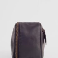 Angus-Black-Leather-Toiletry-Bag206.jpg