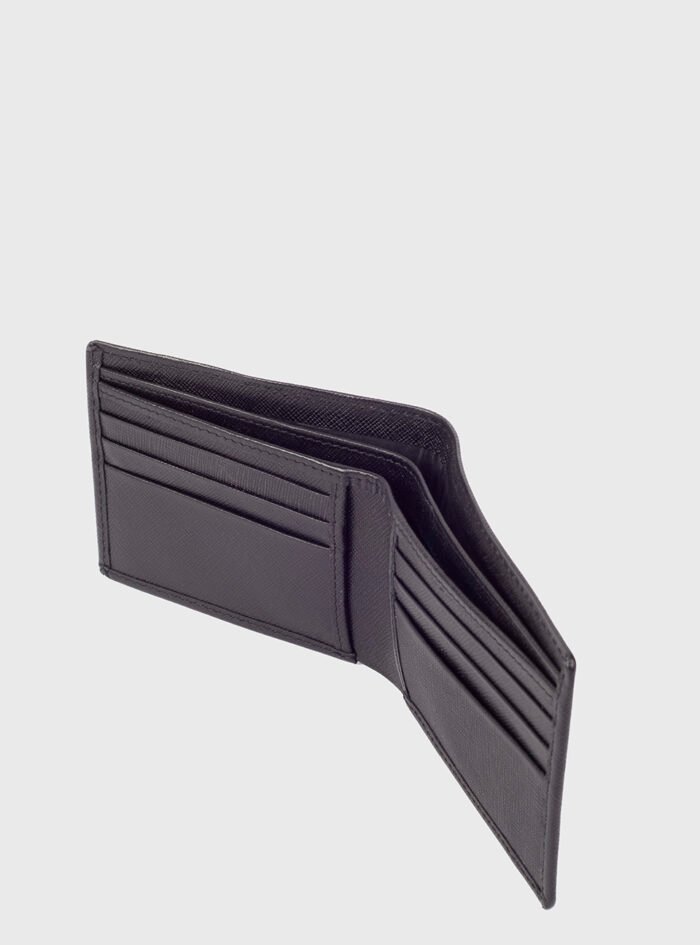 Benjamin_Embossed_Bifold_Wallet_5.jpg Benjamin_Embossed_Bifold_Wallet_5.jpg