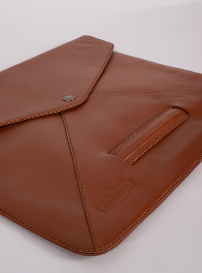 Charles-Brown-Leather-Laptop-Sleeve202.jpg Charles-Brown-Leather-Laptop-Sleeve202.jpg