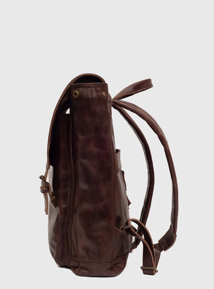 Clayton-Vintage-Crazy-Horse-Leather-Backpack4.jpg Clayton-Vintage-Crazy-Horse-Leather-Backpack4.jpg