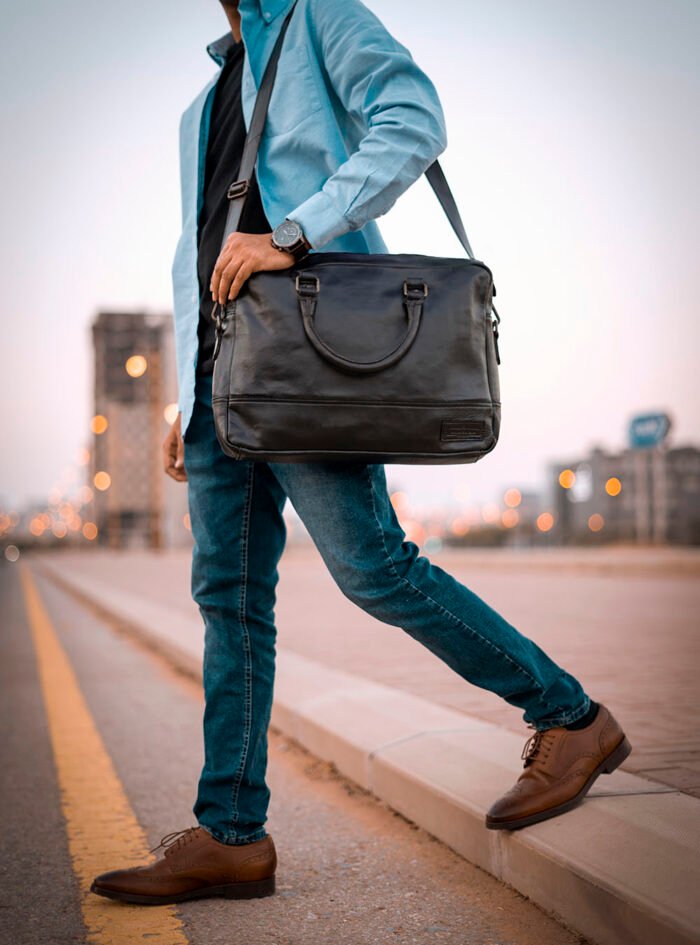 Crawley-Leather-Laptop-bag710.jpg Crawley-Leather-Laptop-bag710.jpg