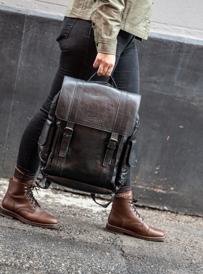 Darren-Black-LEather-Lifestyle.jpg Darren-Black-LEather-Lifestyle.jpg