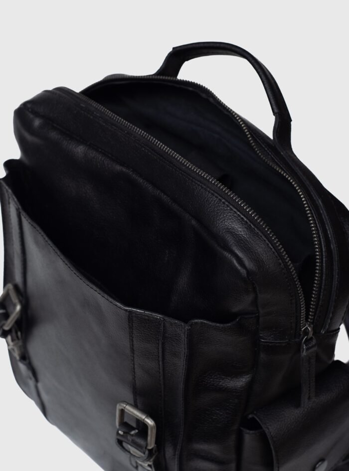 Darren-Black-Leather-Backpack201.jpg Darren-Black-Leather-Backpack201.jpg