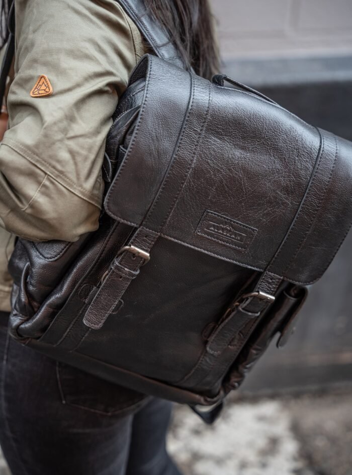 Darren-Black-Leather-Laptop-Backpack-96.jpg Darren-Black-Leather-Laptop-Backpack-96.jpg