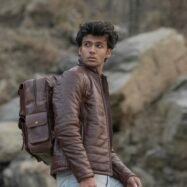 Dulles Crazy Horse Leather Laptop Backpack-style4