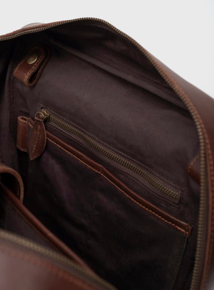 Dulles-Crazy-Horse-Leather-Laptop-Backpack208.jpg Dulles-Crazy-Horse-Leather-Laptop-Backpack208.jpg