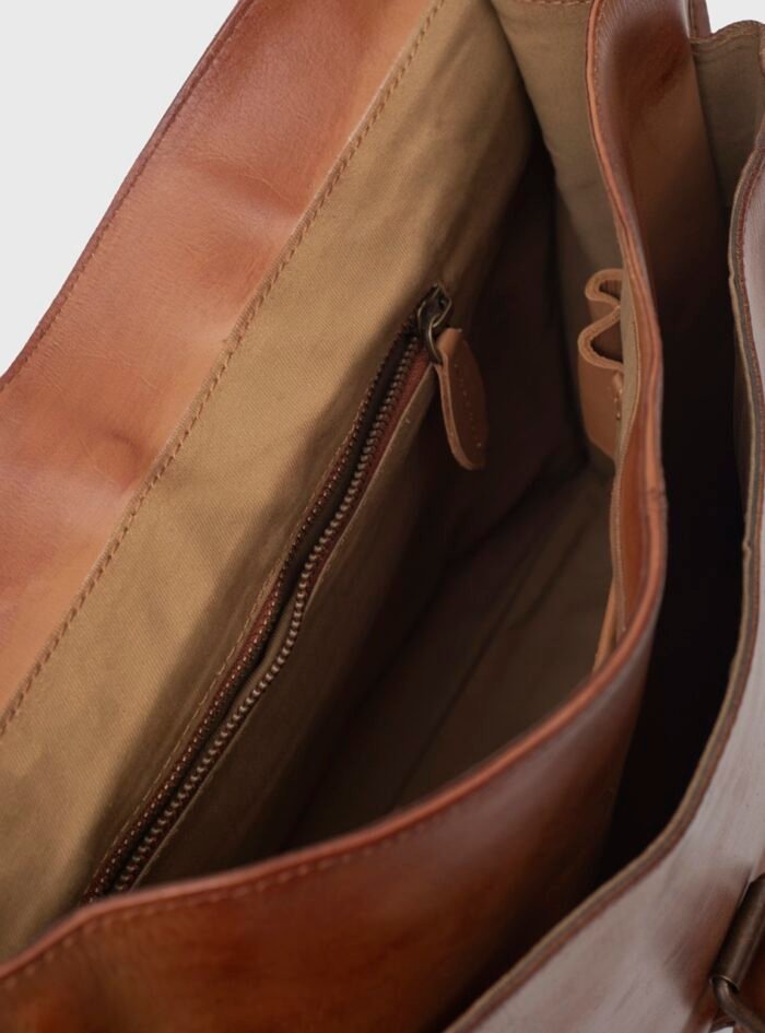 Fairbanks-Brown-Leather-Messenger-Bag208.jpg Fairbanks-Brown-Leather-Messenger-Bag208.jpg