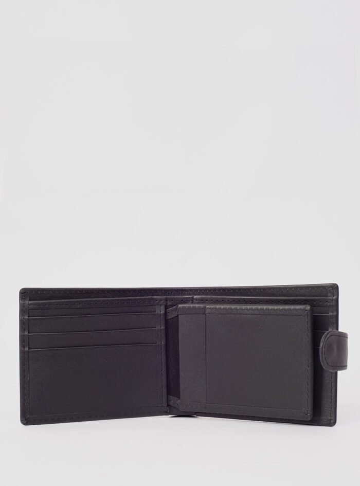 Fisher-Black-Bifold-Wallet5.jpg Fisher-Black-Bifold-Wallet5.jpg