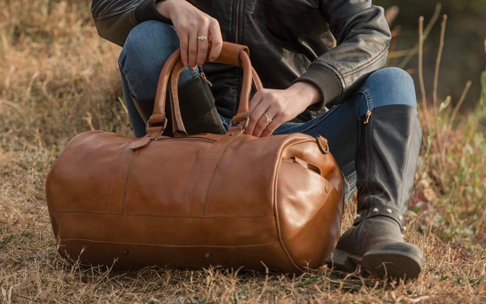 Kingston-Leather-Duffle-style5 Kingston-Leather-Duffle-style5