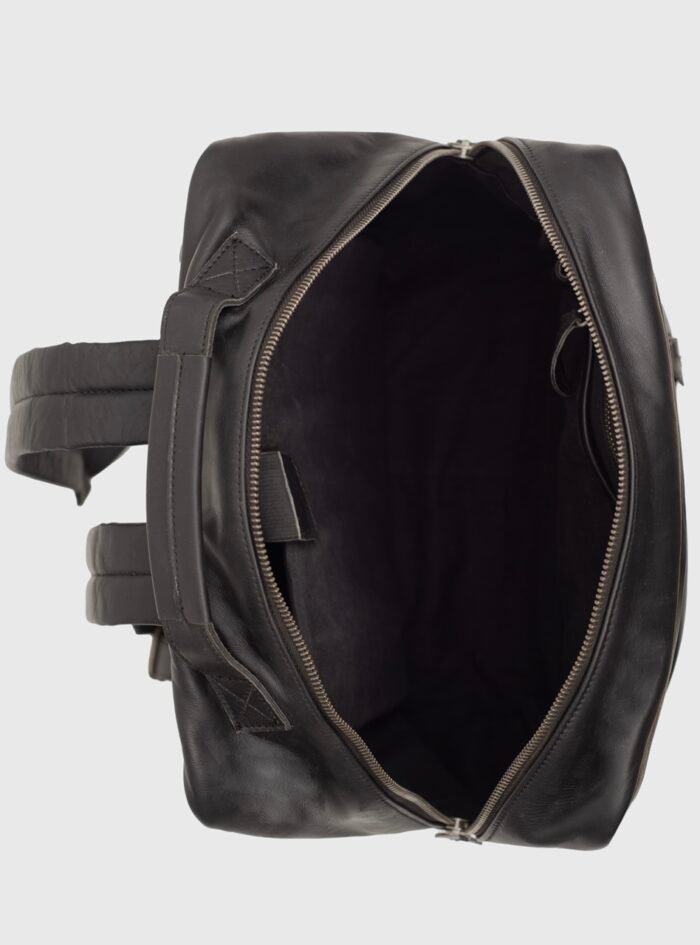 Patrick-crazy-horse-black-backpack2010-.jpg Patrick-crazy-horse-black-backpack2010-.jpg