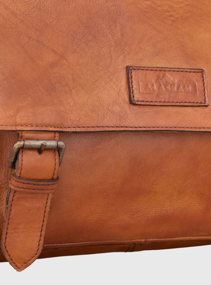 Petra-Brown-Leather-Messenger-Bag205.jpg Petra-Brown-Leather-Messenger-Bag205.jpg