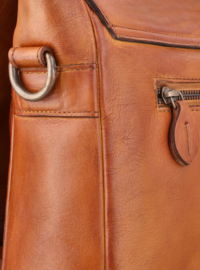 Petra-Brown-Leather-Messenger-Bag206.jpg Petra-Brown-Leather-Messenger-Bag206.jpg
