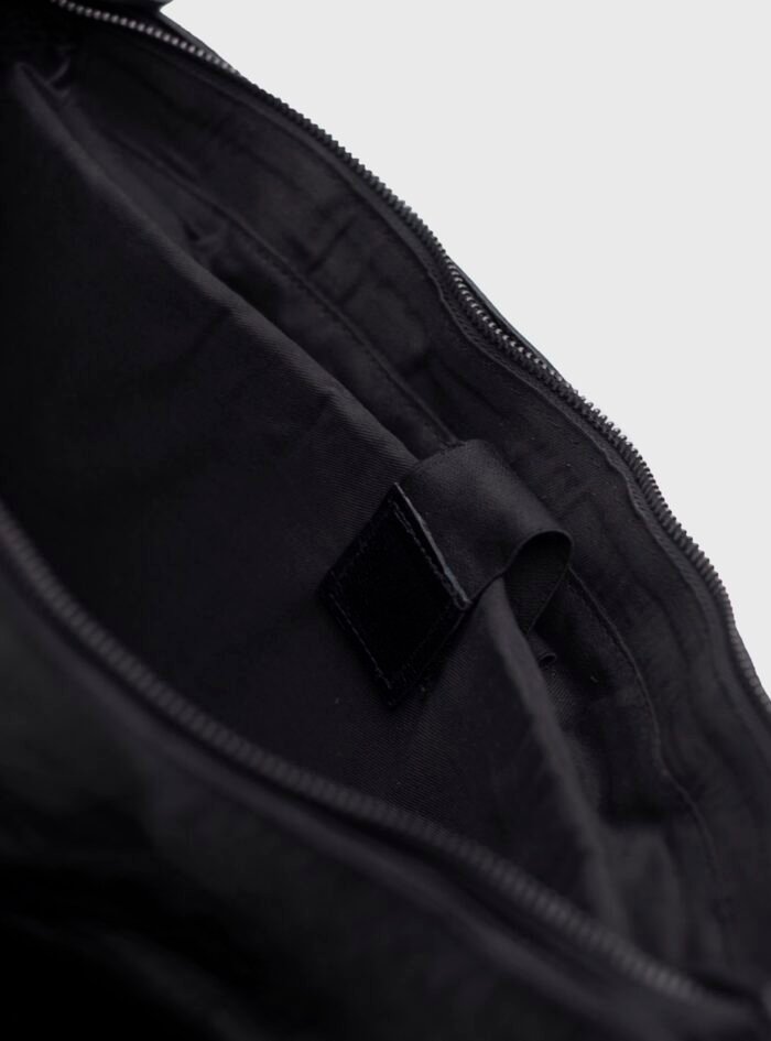 Petra20Black20Leather20Laptop20Messenger20Bag202.jpg Petra20Black20Leather20Laptop20Messenger20Bag202.jpg