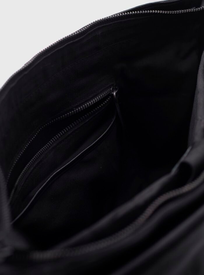 Petra20Black20Leather20Laptop20Messenger20Bag203.jpg Petra20Black20Leather20Laptop20Messenger20Bag203.jpg