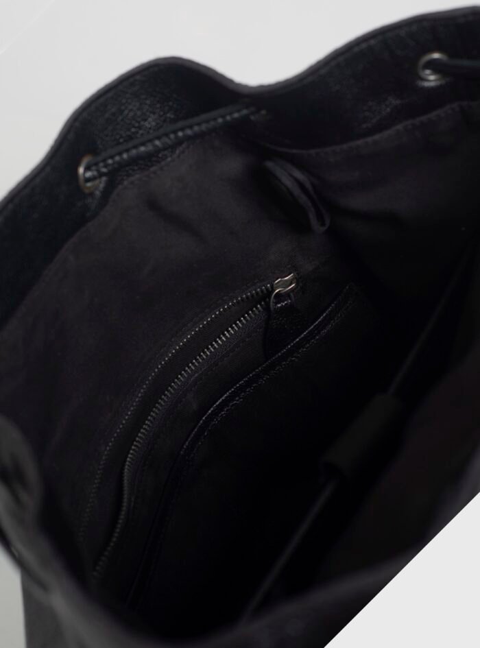 Porter_Black_Leather_Travel_Backpack204.jpg Porter_Black_Leather_Travel_Backpack204.jpg