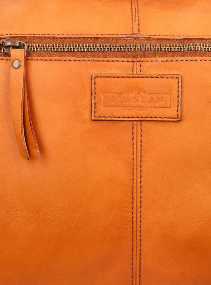 Sandy20Rivet20Handbag20Logo.jpg Sandy20Rivet20Handbag20Logo.jpg