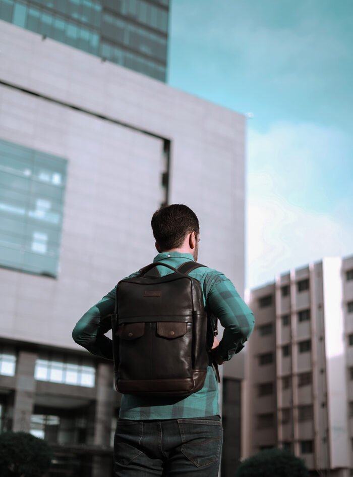 Simon-Leather-Laptop-Backpack-Outdoor202.jpg Simon-Leather-Laptop-Backpack-Outdoor202.jpg