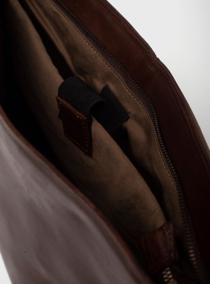Wolf-Military-Satchel20208.jpg Wolf-Military-Satchel20208.jpg