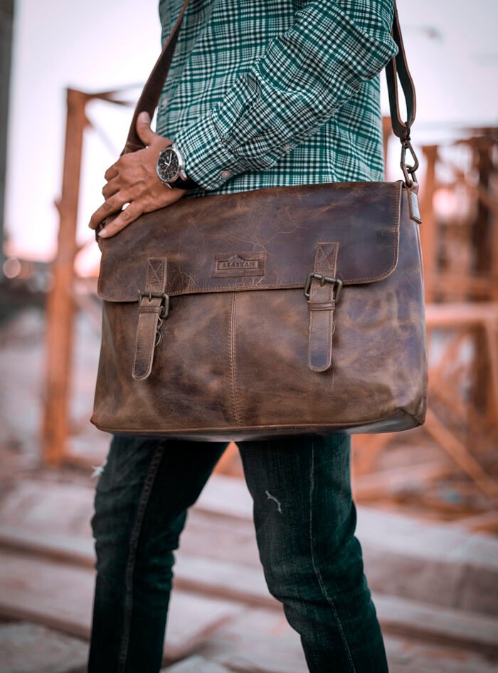Wolf-Military-Satchel8203.jpg Wolf-Military-Satchel8203.jpg