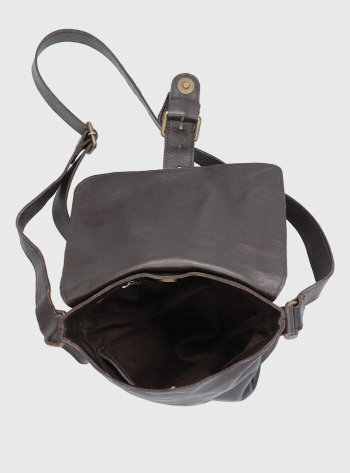 Woodpecker vintage crossbody bag (4) Woodpecker vintage crossbody bag (4)
